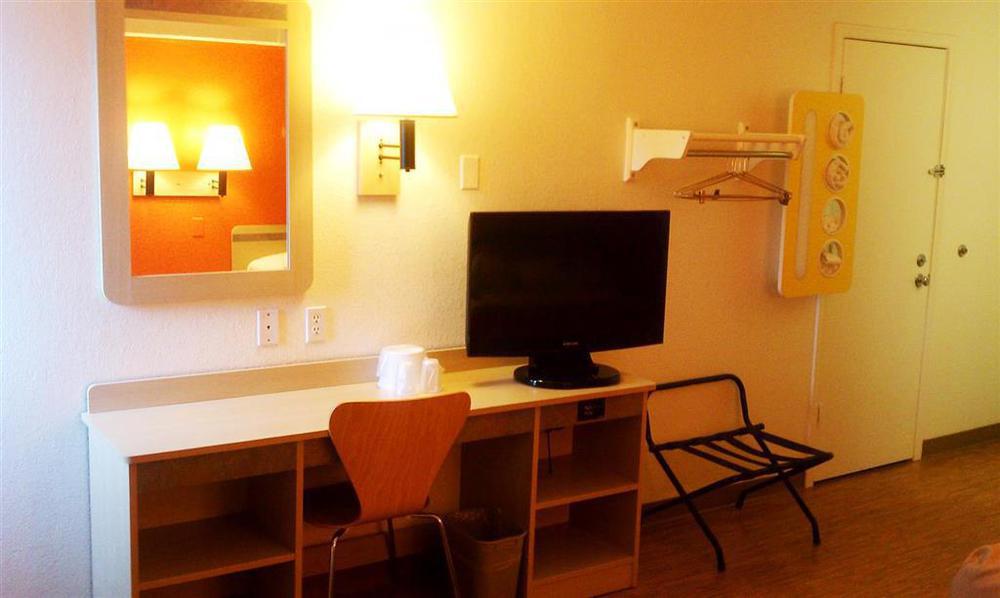 Motel 6-Council Bluffs, Ia - Omaha East Room photo